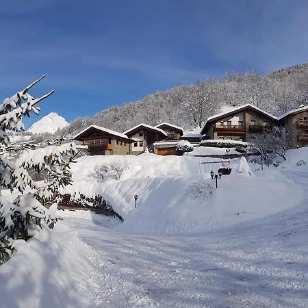 Hotel Les Combes La Salle Exterior foto